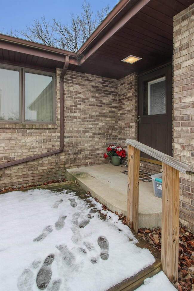 1855 W Ash St, Griffith, IN 46319 - photo 3