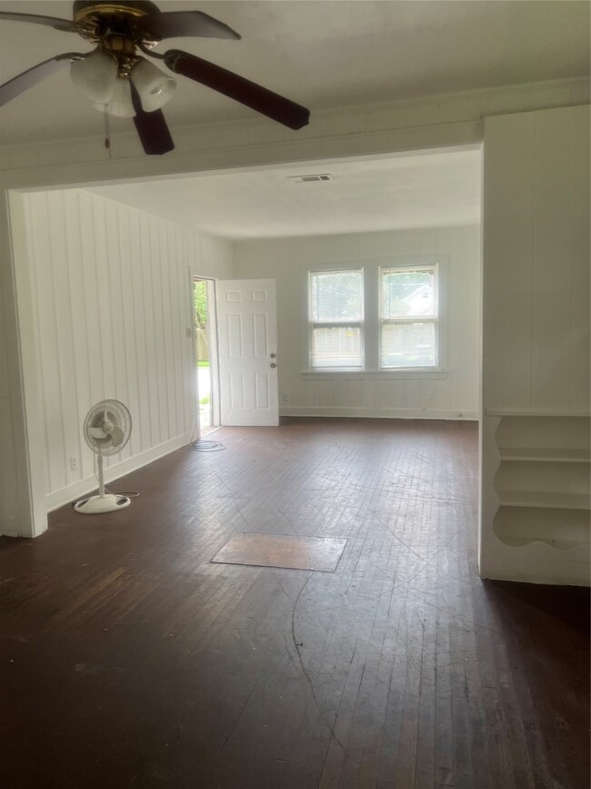 7823 Dixie Dr, Houston, TX 77087 - photo 7