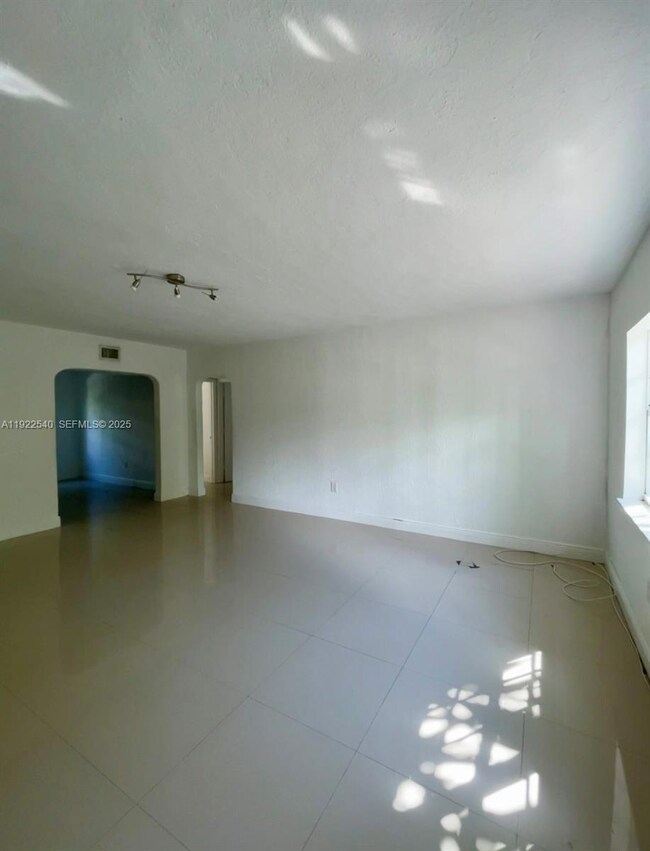 531 NE 68th St unit 1, Miami, FL 33138 - photo 2