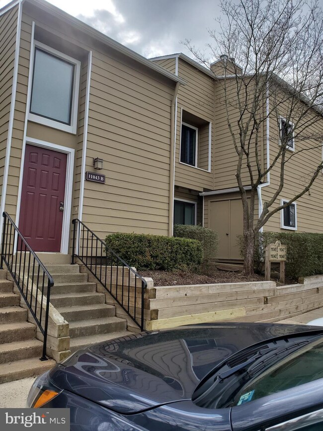11043B Villaridge Ct, Reston, VA 20191 - photo 4