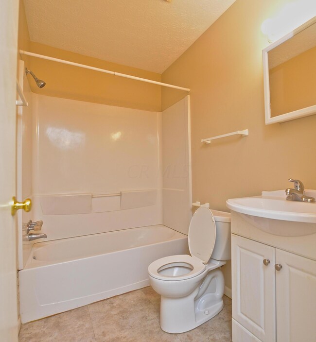 380 Forest St unit I, Columbus, OH 43206 - photo 3