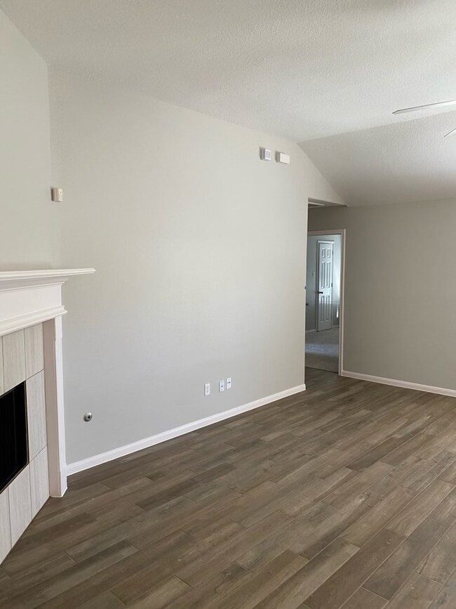 30514 N Sulphur Creek Dr, Magnolia, TX 77355 - photo 3