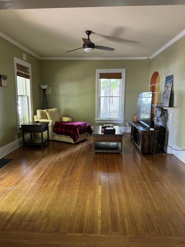 315 E Franklin St, Circleville, OH 43113 - photo 4