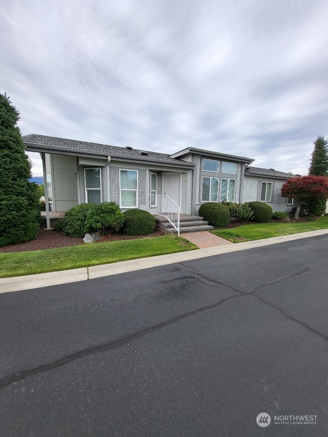 569 Sunday Dr, East Wenatchee, WA 98802 - photo 2