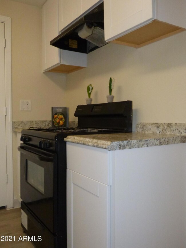 5941 W Cypress St, Phoenix, AZ 85035 - photo 4