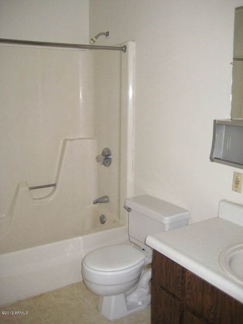 1002 N 25th PL (4)