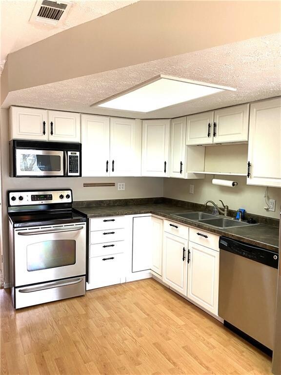 2970 Abounding Dr, Columbus, IN 47201 - photo 5