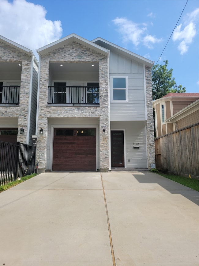 1311 Hamblen St unit B, Houston, TX 77009 - photo 2