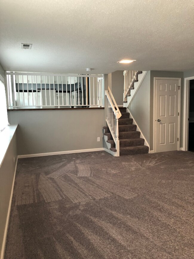 922 Wampum Ct, Carol Stream, IL 60188 - photo 7