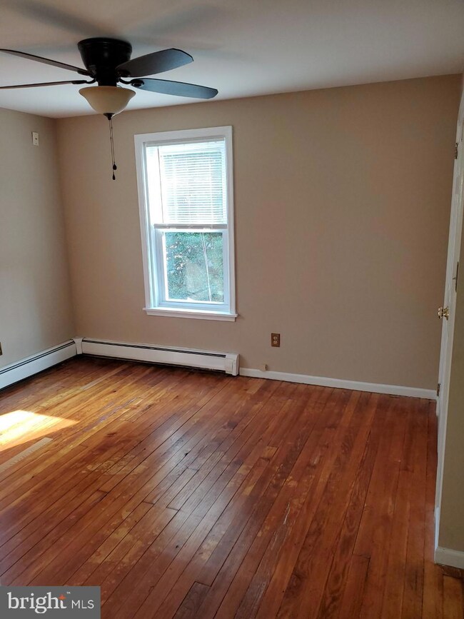 1314 N Dupont St, Wilmington, DE 19806 - photo 2