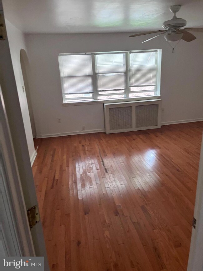 8902 W Chester Pike unit 2ND FLOOR REAR, Upper Darby, PA 19082 - photo 2