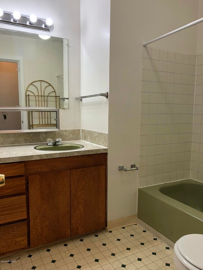 3905 Iowa Dr unit 3, Anchorage, AK 99517 - photo 3