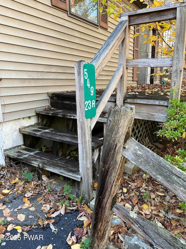 2242 Apley Ct, Bushkill, PA 18324 - photo 7