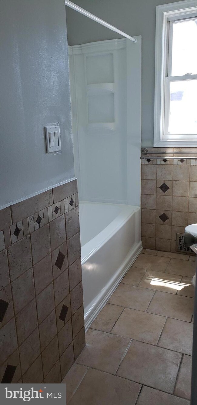 610 E Mulberry St, Millville, NJ 08332 - photo 7