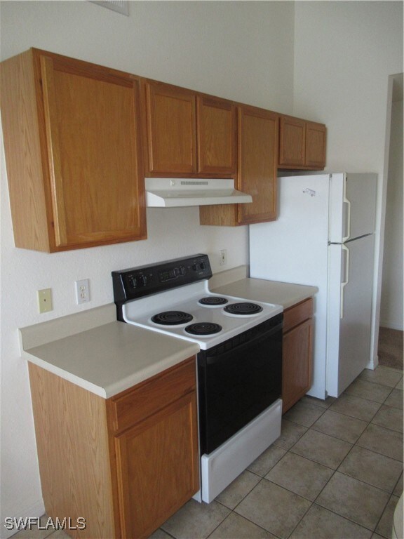 7905 Preserve Cir unit 136, Naples, FL 34119 - photo 4