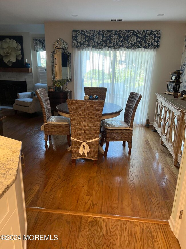 79 Horseshoe Ct, Oceanport, NJ 07757 - photo 6