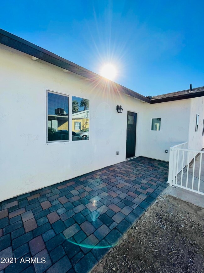 2233 N 22nd Place, Phoenix, AZ 85006 - photo 6