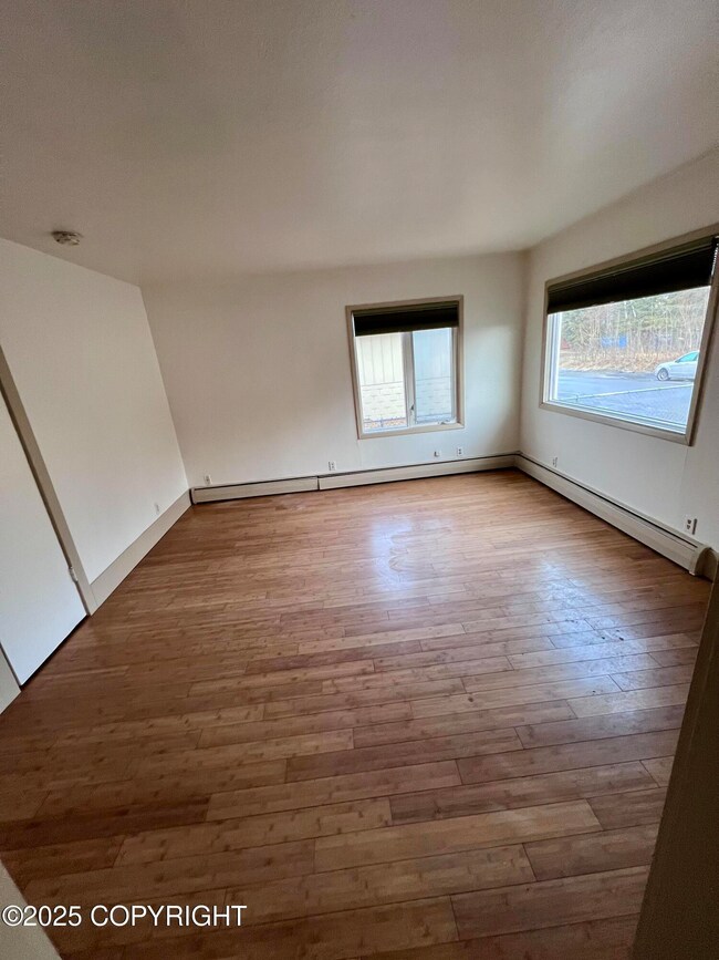 1900 W 32nd Ave unit C, Anchorage, AK 99517 - photo 2