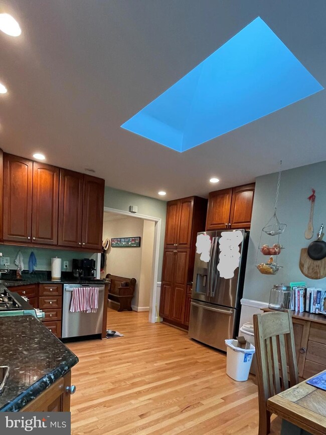 300 W Columbia St, Falls Church, VA 22046 - photo 7