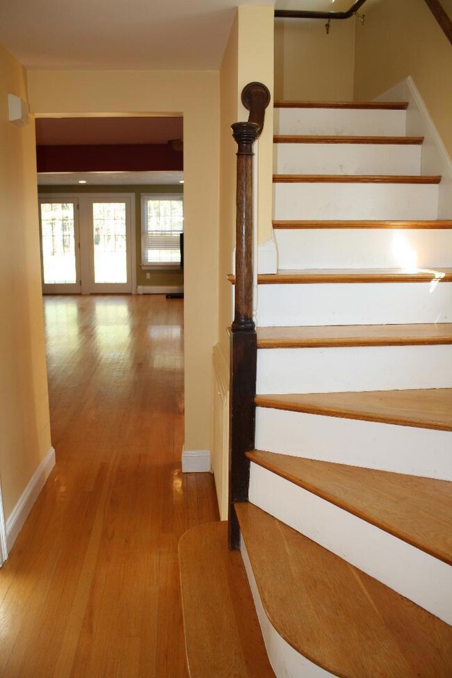 521 Old Post Rd, Walpole, MA 02081 - photo 7