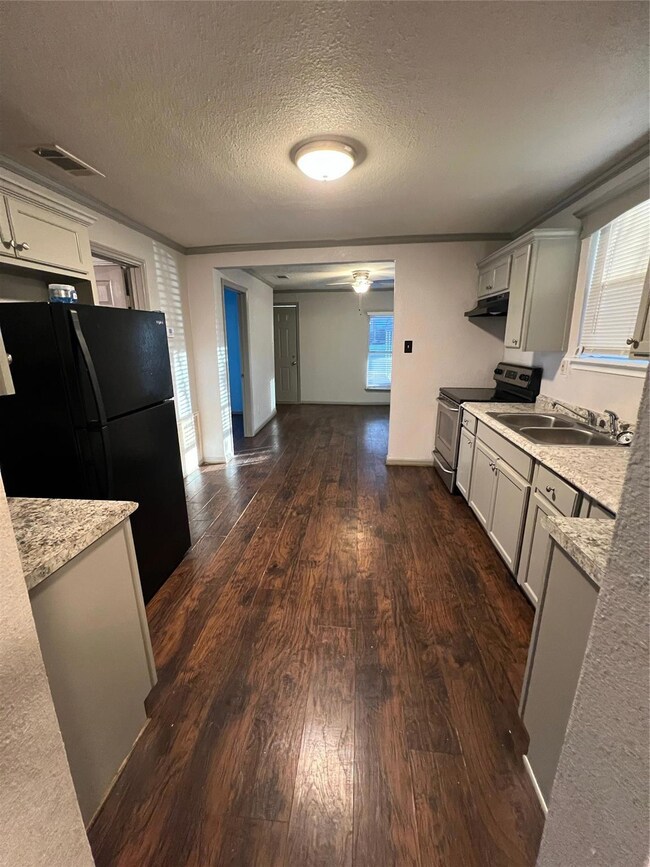 8214 Sussex St, Fort Worth, TX 76108 - photo 6