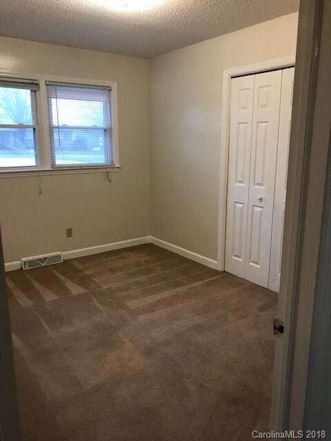 141 Victoria Dr, Statesville, NC 28625 - photo 7