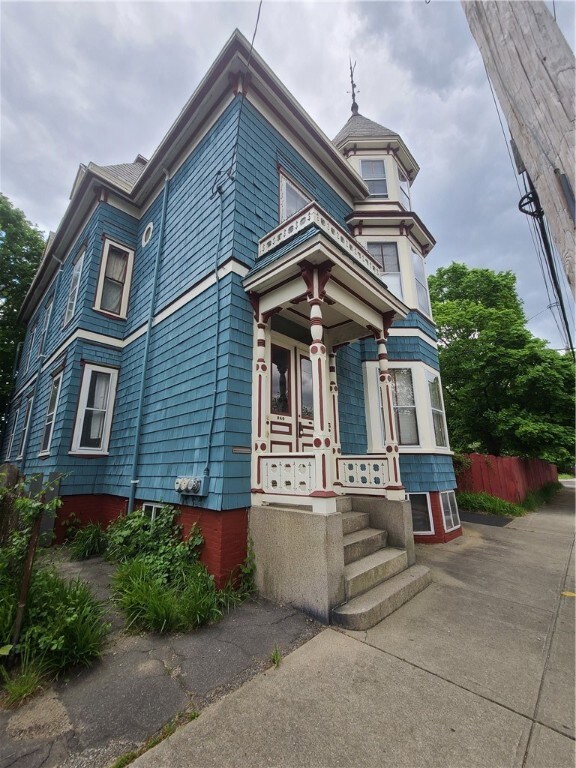 240 Lockwood St, Providence, RI 02907 - photo 2