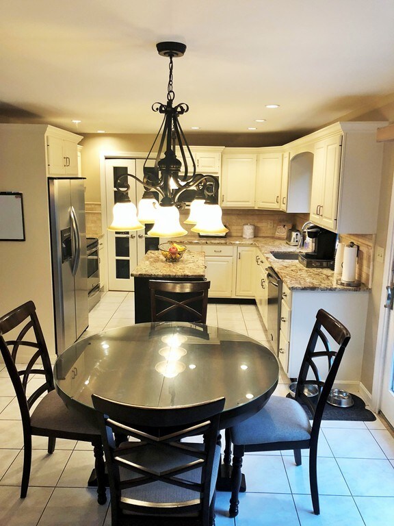 22 Scott Hollow Dr, Holyoke, MA 01040 - photo 7