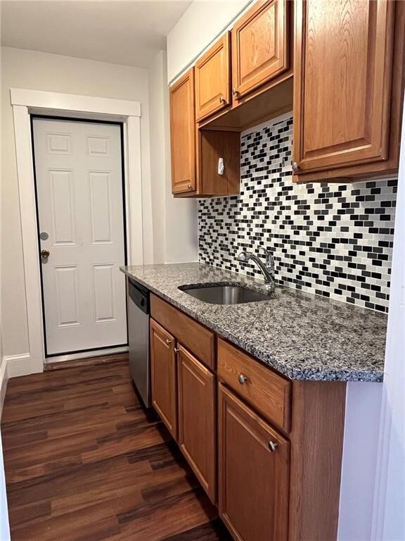 107 Tell St unit 1F, Providence, RI 02909 - photo 7