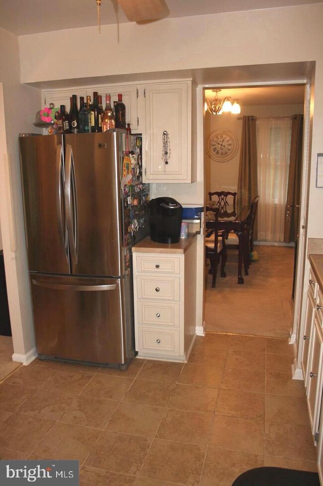 2005 Mayflower Dr, Woodbridge, VA 22192 - photo 7