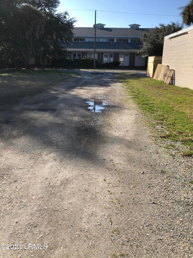 1010 Boundary St, Beaufort, SC 29902 - photo 2