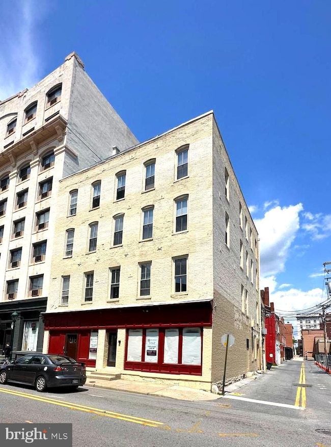 64 W Antietam St unit . 4, Hagerstown, MD 21740 - photo 2