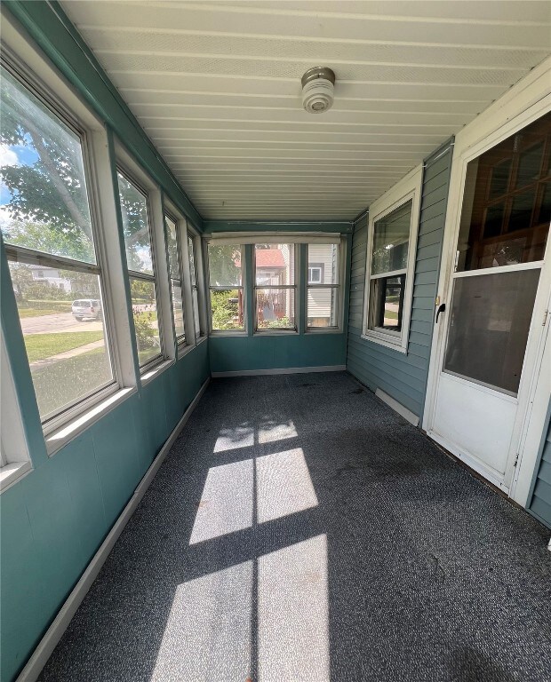 Screened in front porch