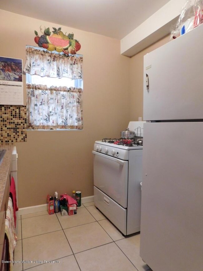 63 Houston St unit 2, Staten Island, NY 10302 - photo 6