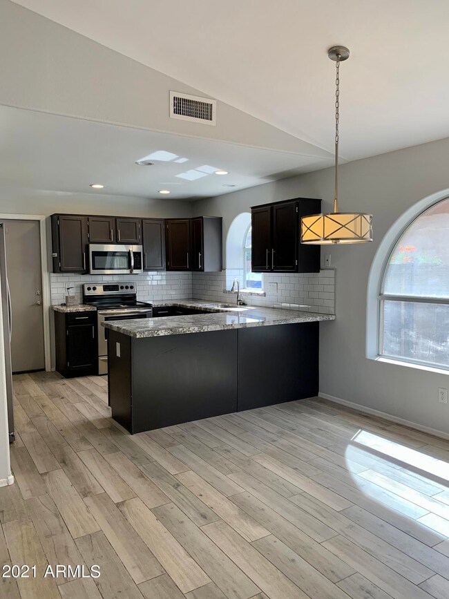 156 S Norfolk Cir, Mesa, AZ 85206 - photo 3