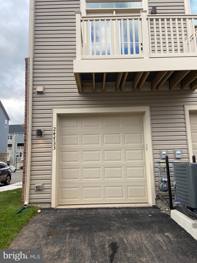 24733 Monk Meadows Terrace, Dulles, VA 20166 - photo 6