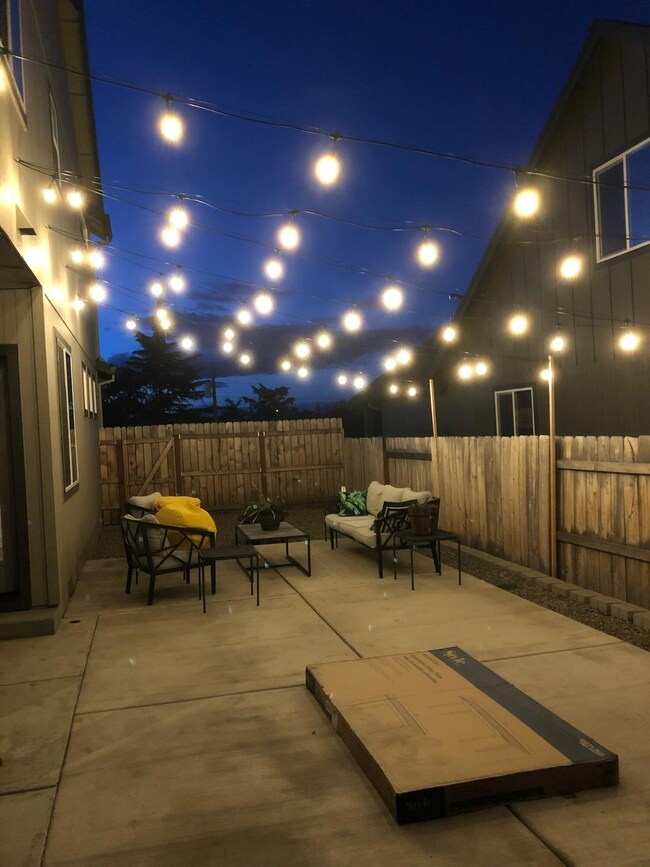 2290 College Way, Medford, OR 97504 - photo 5