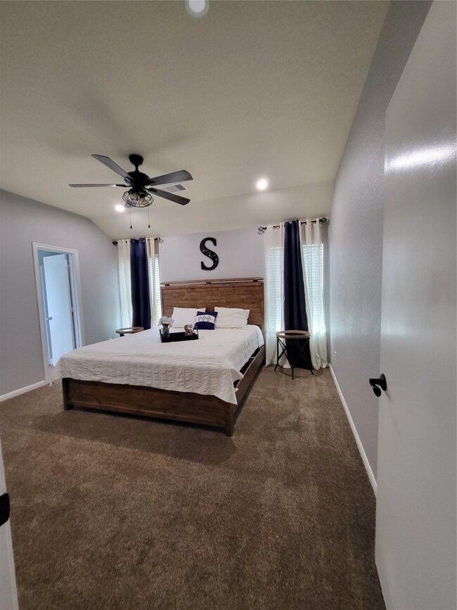 420 De Coster Blvd, Alvin, TX 77511 - photo 5