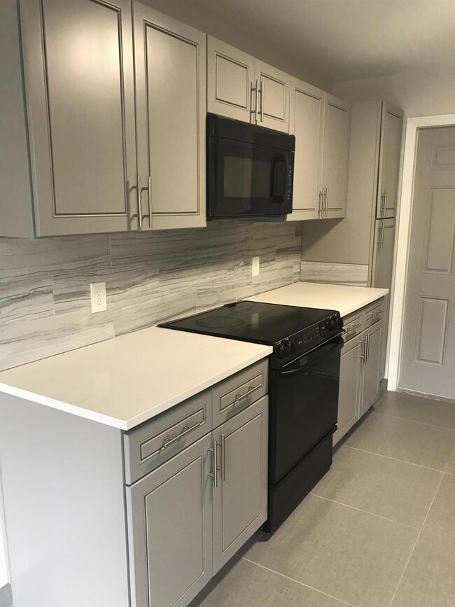 142 SW 8th Ave unit C, Delray Beach, FL 33444 - photo 3