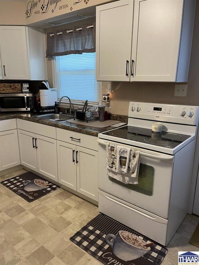 2710 Mariposa Dr, Terre Haute, IN 47803 - photo 3