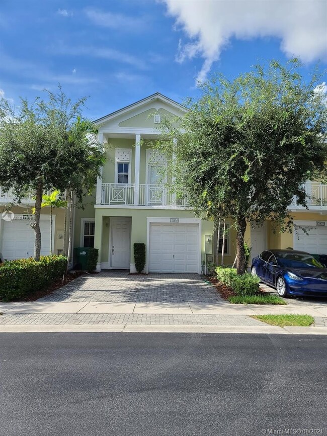 10851 NW 75th St, Doral, FL 33178 - photo 4