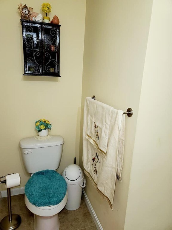 12 Lilac Ln, Worcester, MA 01607 - photo 6