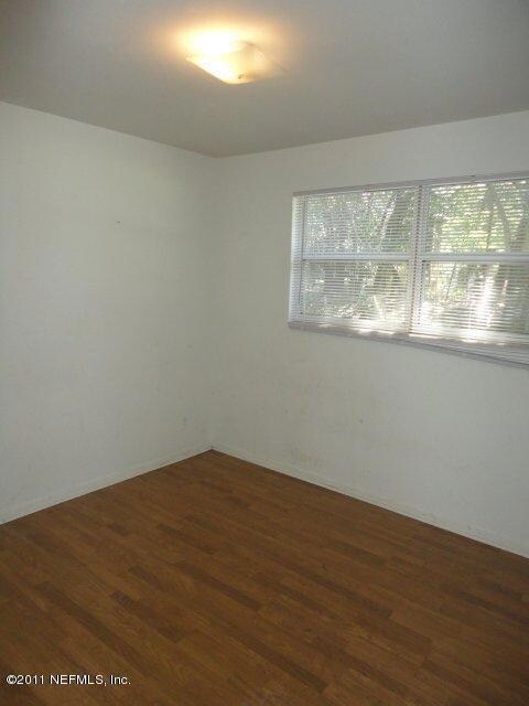 3825 Macgregor Dr, Jacksonville, FL 32210 - photo 6