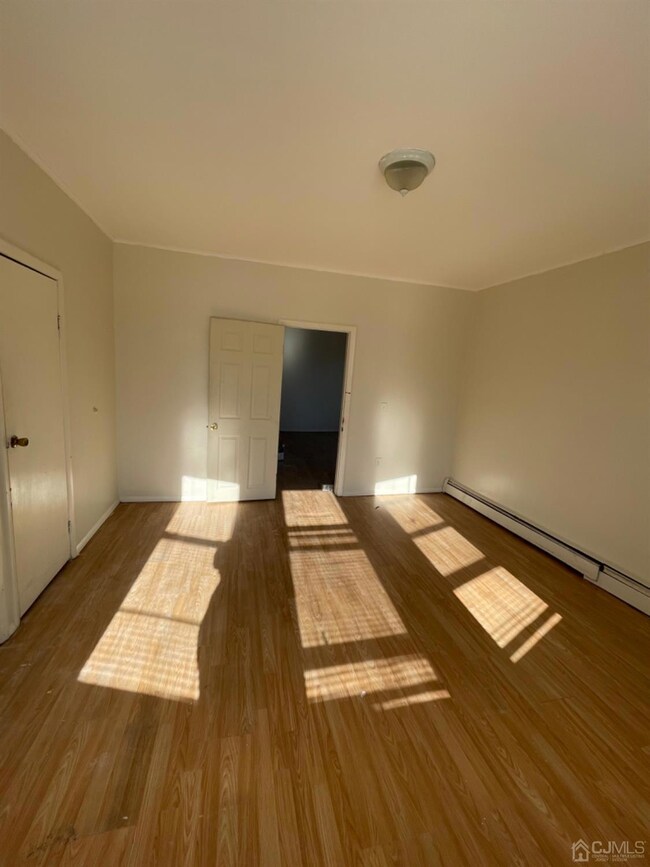 40 Pulaski Ave unit 2, Carteret, NJ 07008 - photo 5