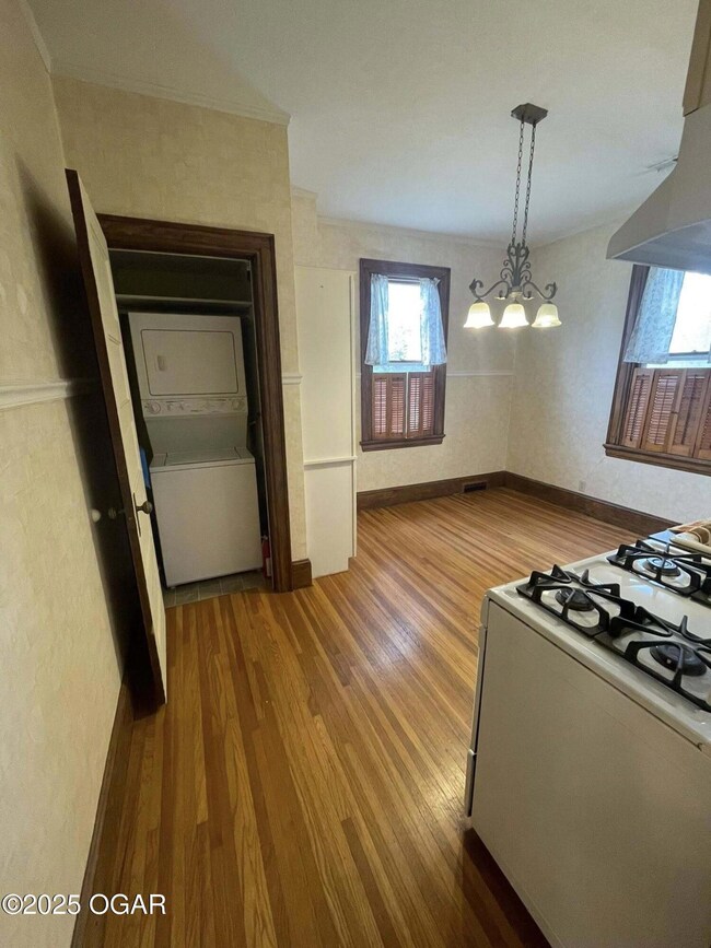 1182 Grand Ave, Carthage, MO 64836 - photo 7