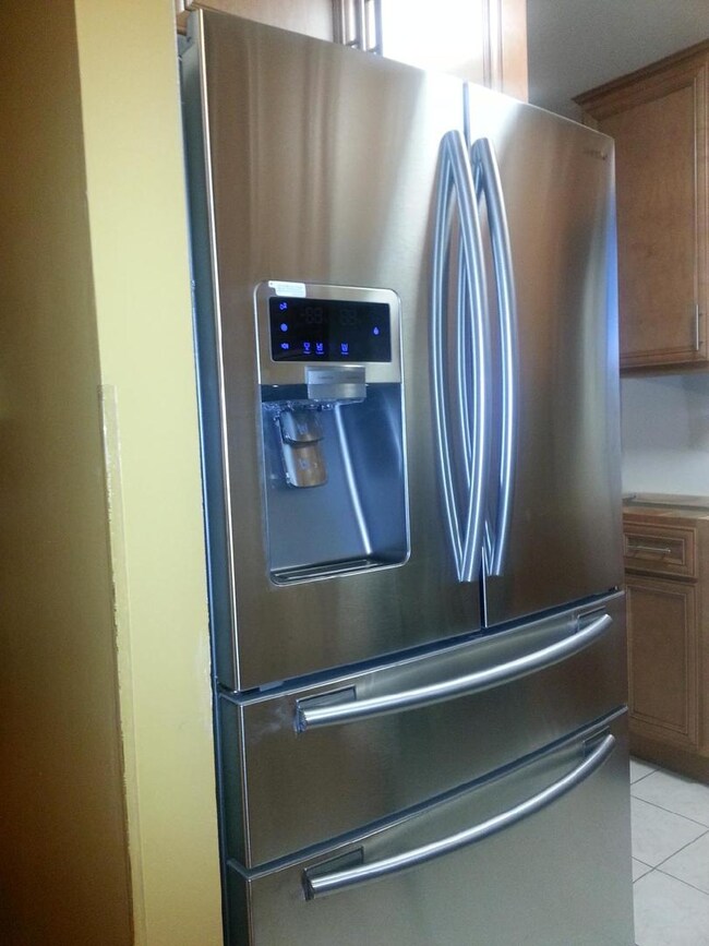 1715 13th St, Waukegan, IL 60085 - photo 5