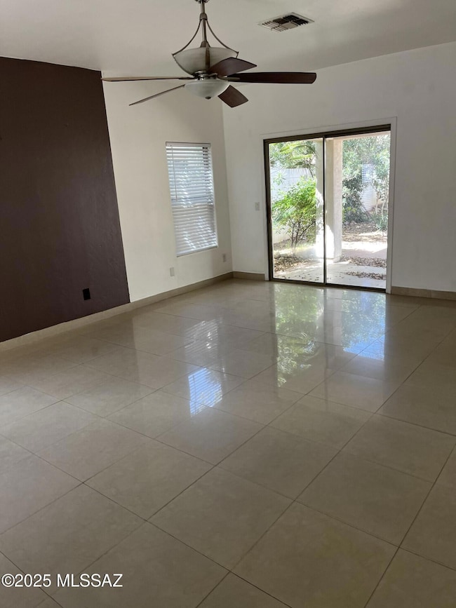 241 E Corte Rancho Encanto, Sahuarita, AZ 85629 - photo 4