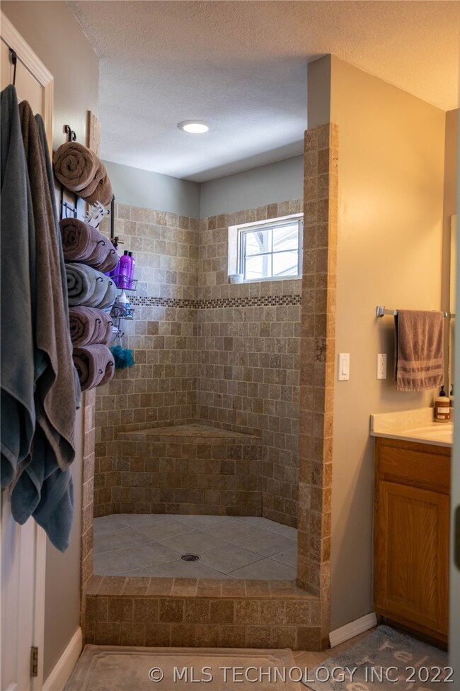 Master Bathroom, walk in shower