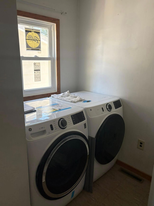 521 6th St SW, Waseca, MN 56093 - photo 7