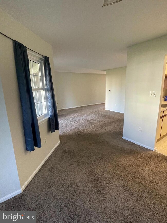 230 Loring Ct unit 230, Sewell, NJ 08080 - photo 4